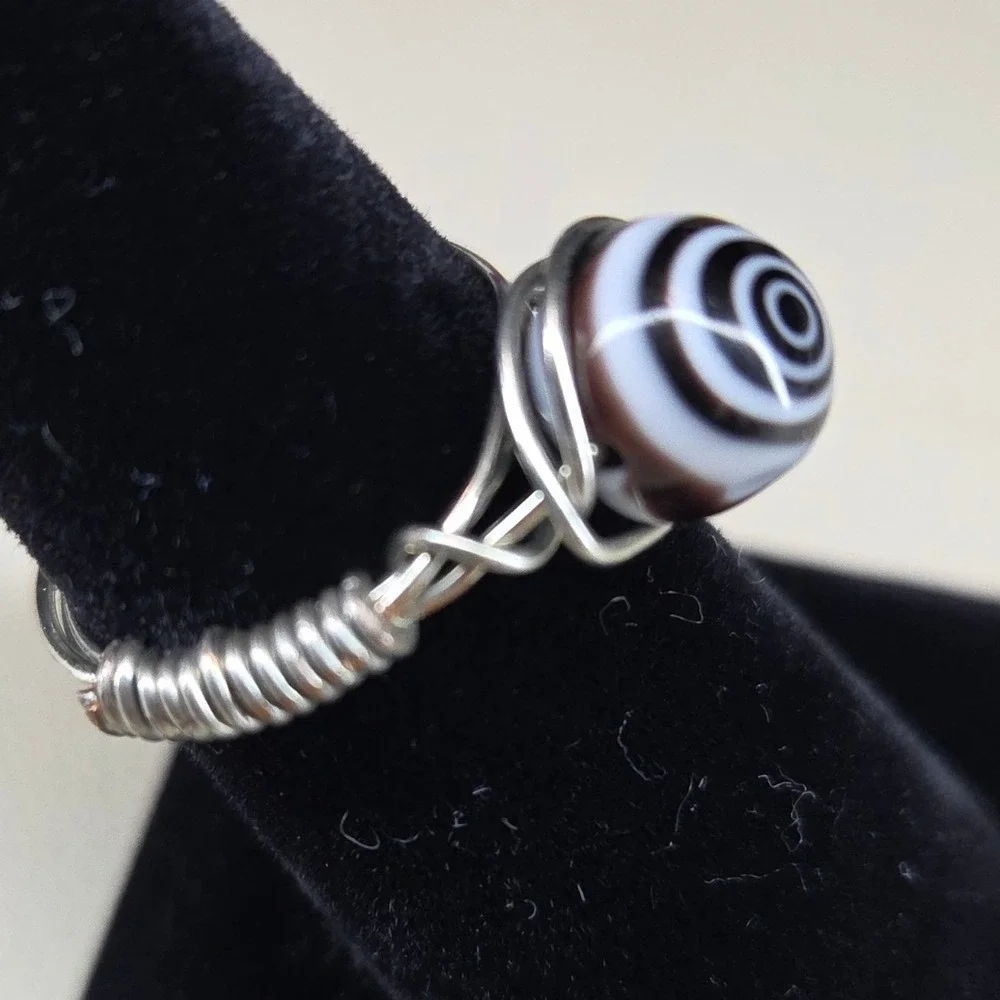Handmade Wire Wrapped Ring Black White Hypnotize Swirl Glass Bead Boho Size‎ 7.5